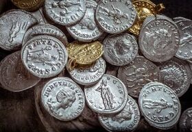 Silber in Form von römischen Münzen