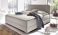 Betten in Boxspring-Optik