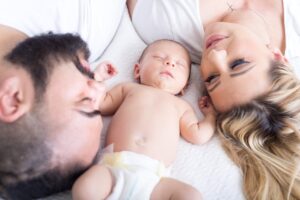 Co-Sleeping - Wenn sich Mama, Papa und das Baby bzw. Kind ein Bett teilen