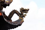 Tierfiguren auf dem Dach können Giftpfeile im Feng Shui eliminieren.