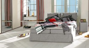 Schlafzimmer Feng Shui: Der Bereich unter dem Bett - Abdeckung mit Volant.