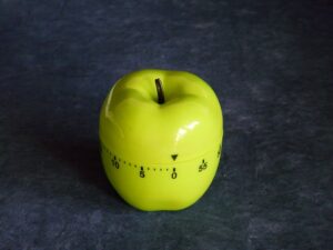 Küchentimer zum Aufräumen des Kinderzimmers - Zeitfenster zum Aufräumen begrenzen