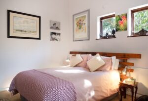 Kleine Fenster im Schlafzimmer