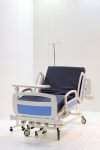 Pflegebett für ein barrierefreies Schlafzimmer