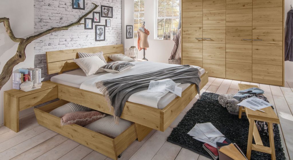 Schlafzimmer mit Dielenboden