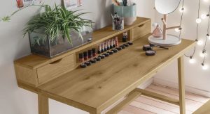 Dekoration spielt zusammen mit flexiblen Nutzungsmöglichkeiten eine große Rolle im modernen Schlafzimmer - Makeover.