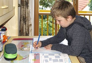 Schreibtisch im Kinderzimmer nach Feng Shui - Worauf achten?