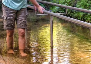 Wassertreten, um Schlafprobleme zu bewältigen - so gelingt es auch zuhause