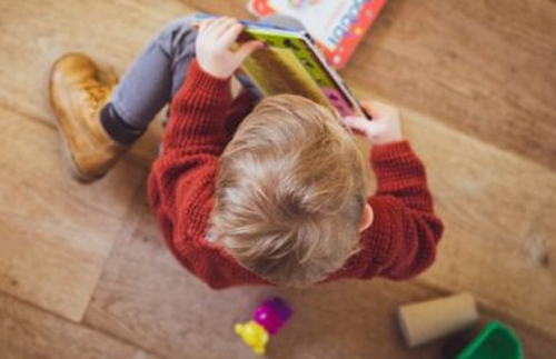 Kinderzimmer aufräumen, ausmisten und organisieren